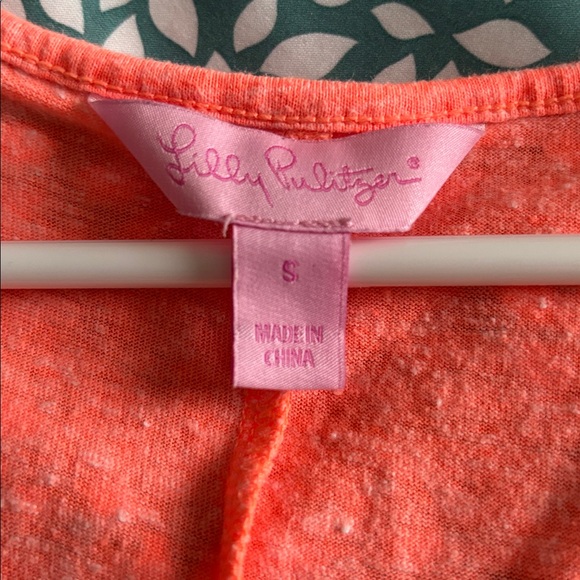 Lilly Pulitzer Baletta Coral Beach Cover up
Size small - Picture 3 of 3